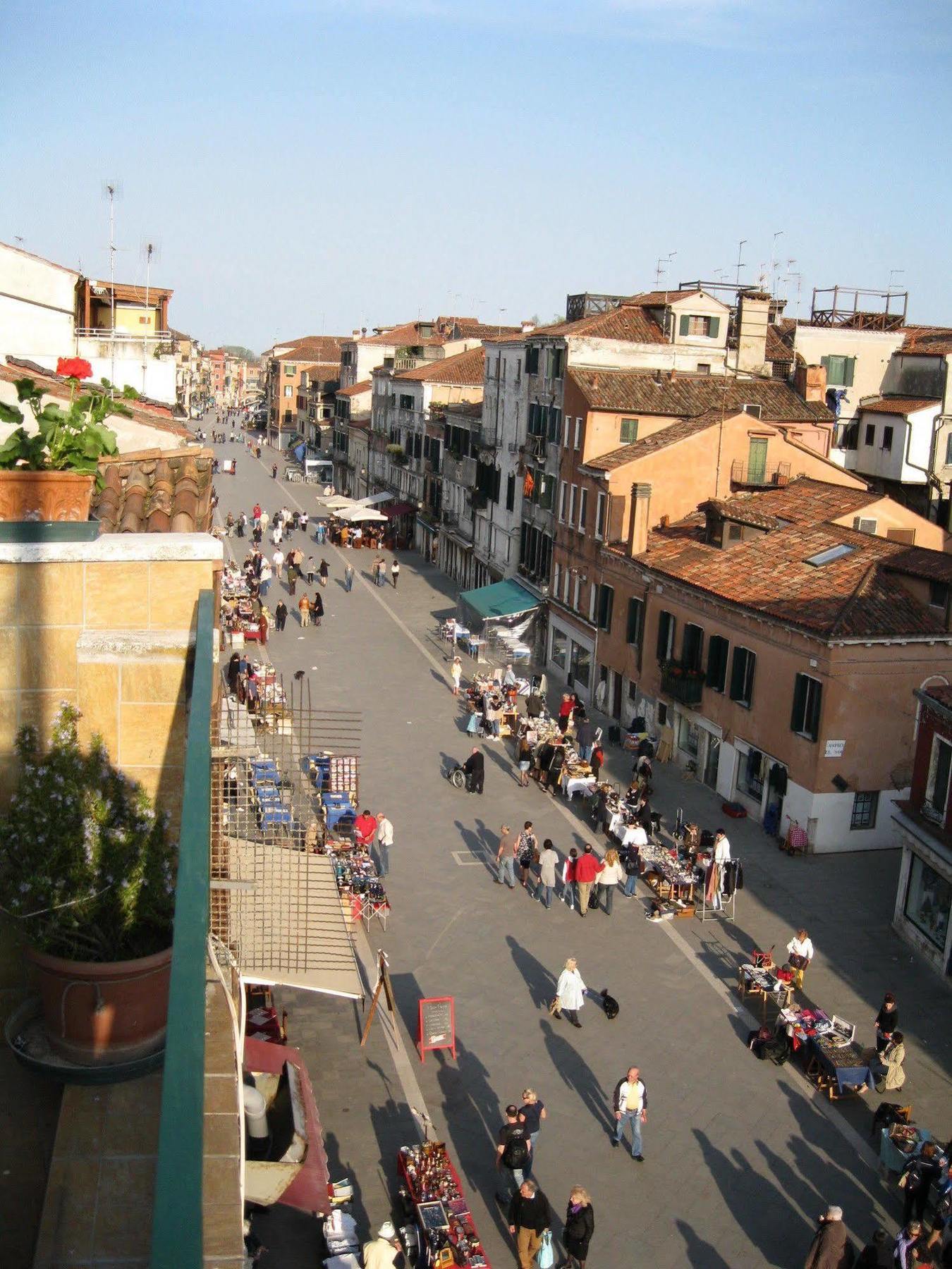 Ca' Delfina Holiday Home Venedig Exteriör bild