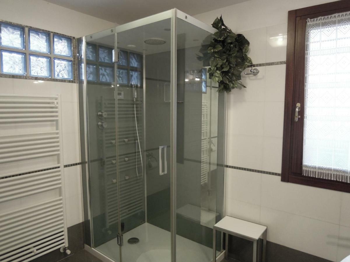 Ca' Delfina Holiday Home Venedig Exteriör bild